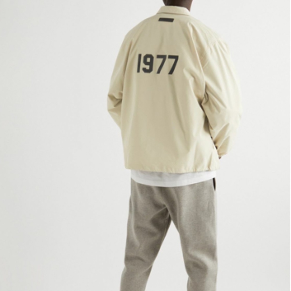 Fear Of God Essentials Large Coaches Jacket Eggshell - Picture 7 of 7